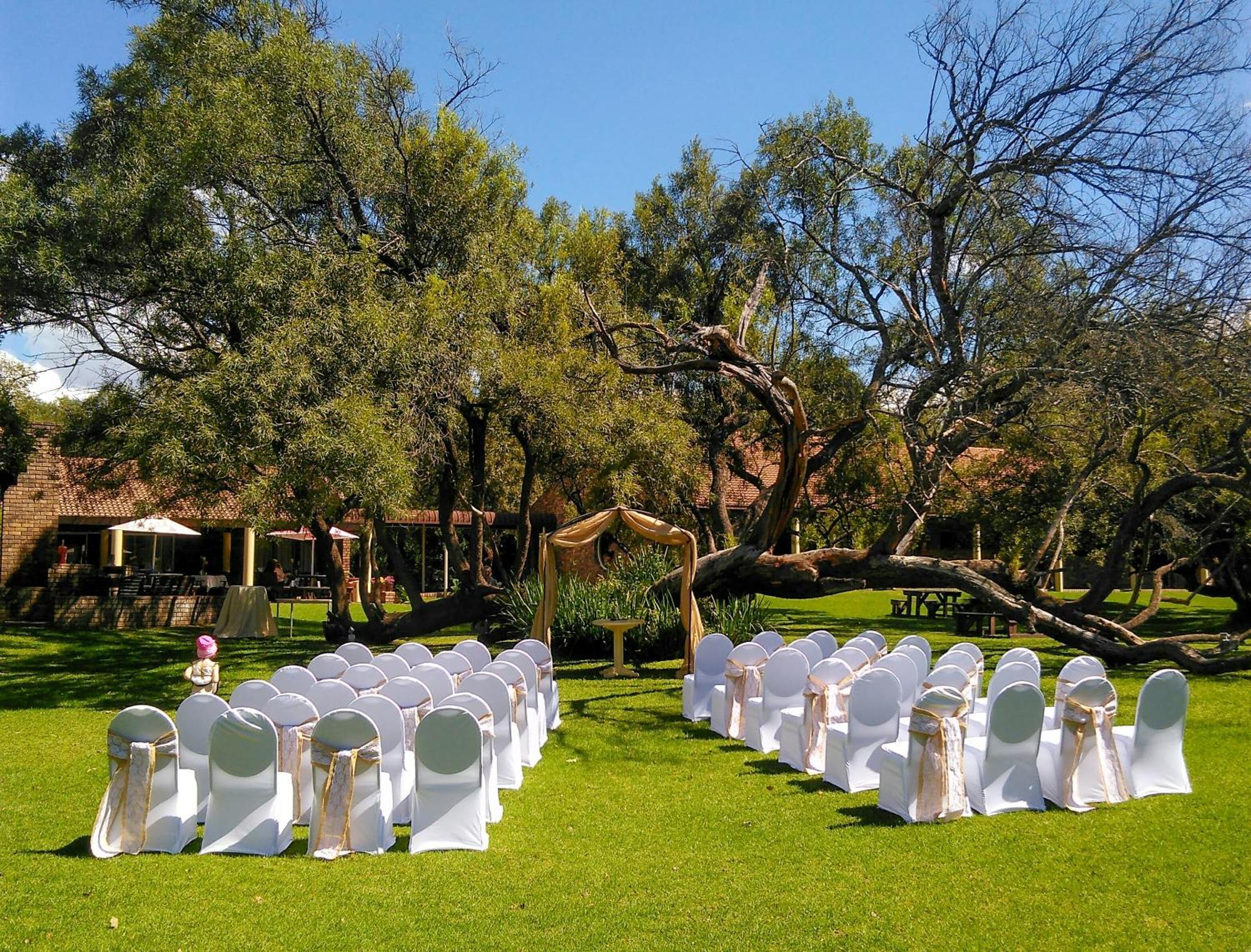 The Venue Country Hotel & Spa Pelindaba Buitenkant foto